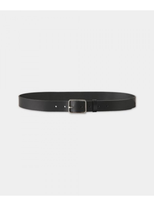 Pinbuckle Calfskin Belt (Black)