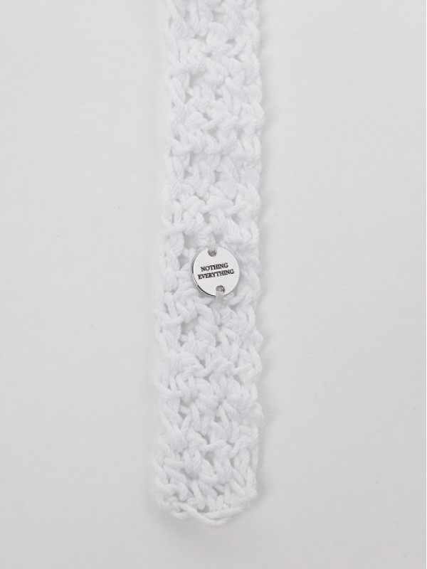 KNITTED SCARF IN WHITE