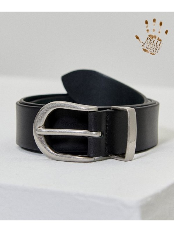 Minimal Hard Leather Belt